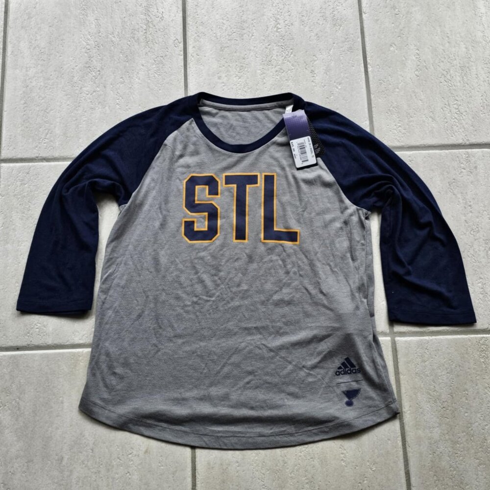 New Mens Adidas St. Louis Blues Hockey Baseball Tee Shirt Size Medium M NWT